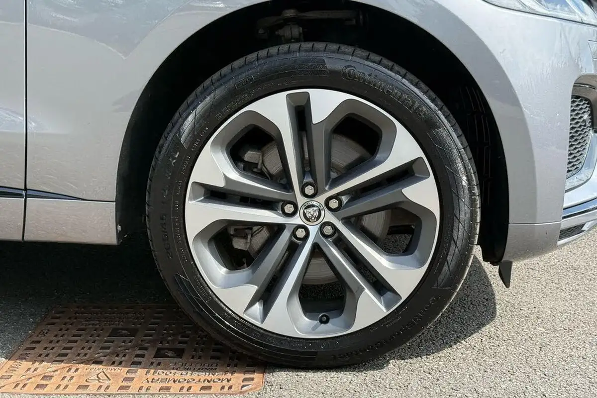 2023-jaguar-f-pace-30-d300-r-dynamic-hse-black-big-22