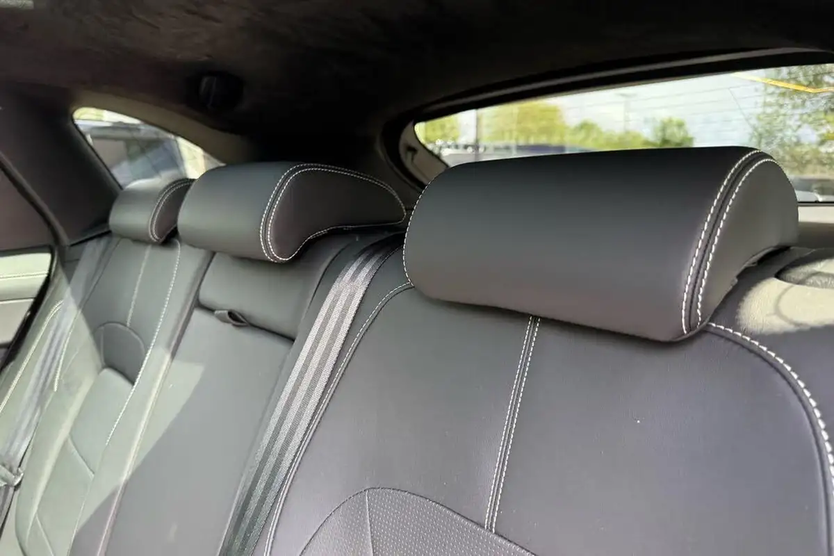 2023-jaguar-f-pace-30-d300-r-dynamic-hse-black-big-50