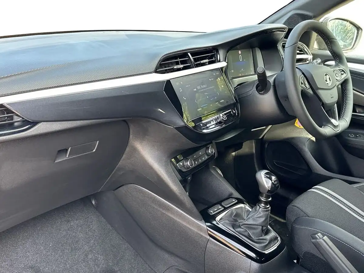 2025-vauxhall-corsa-12-turbo-yes-100ps-big-8