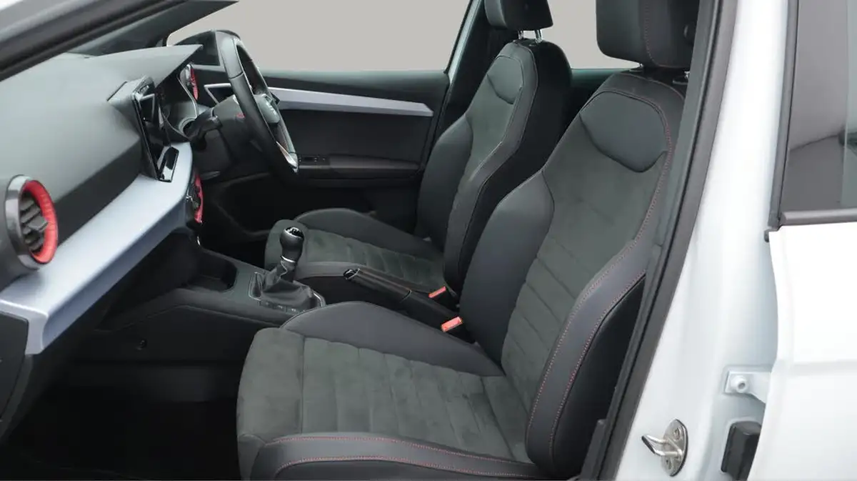 2022-seat-ibiza-10-tsi-fr-sport-110ps-big-14