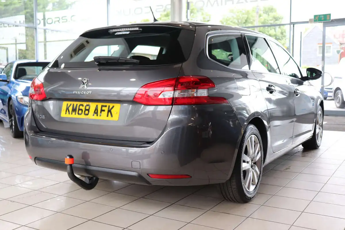 2018-peugeot-308-sw-15-bluehdi-active-15-bluehdi-130bhp-big-7