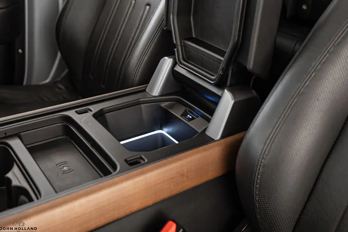 2021-land-rover-90-defender-30-d250-hse-big-27