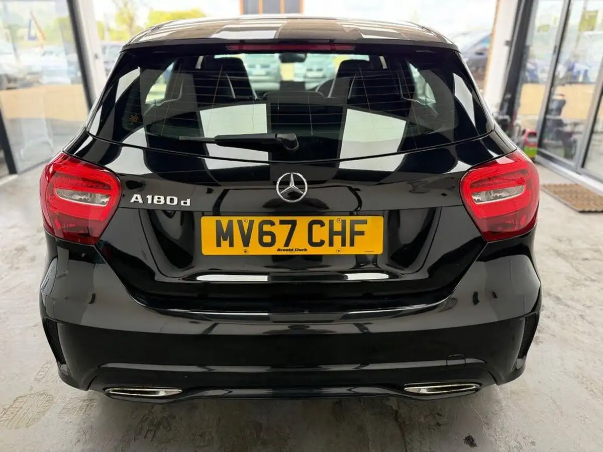 2017-mercedes-benz-a-class-15d-a180d-amg-line-ss-7g-dct-big-5