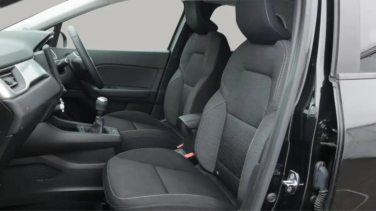 2020-renault-captur-15dci-iconic-95bhp-big-14