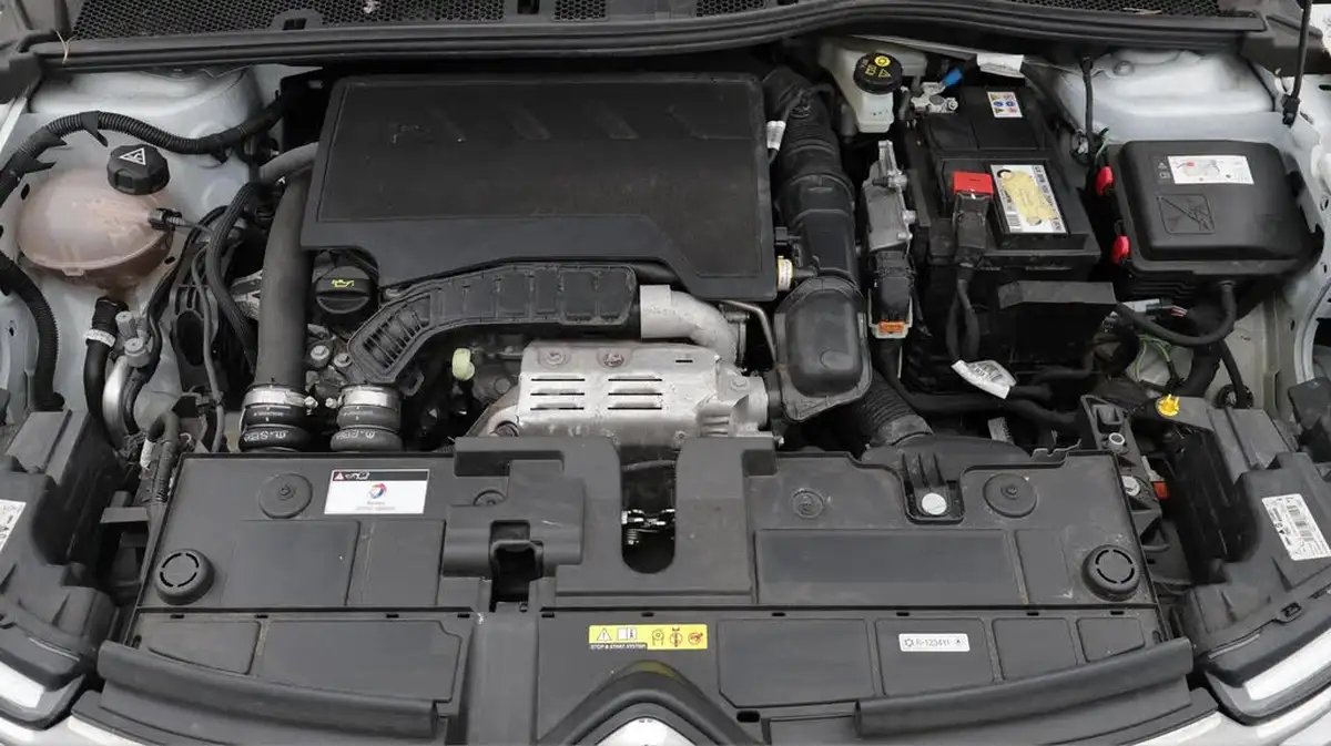 2023-citroen-c4-12-puretech-c-series-edition-eat8-big-19
