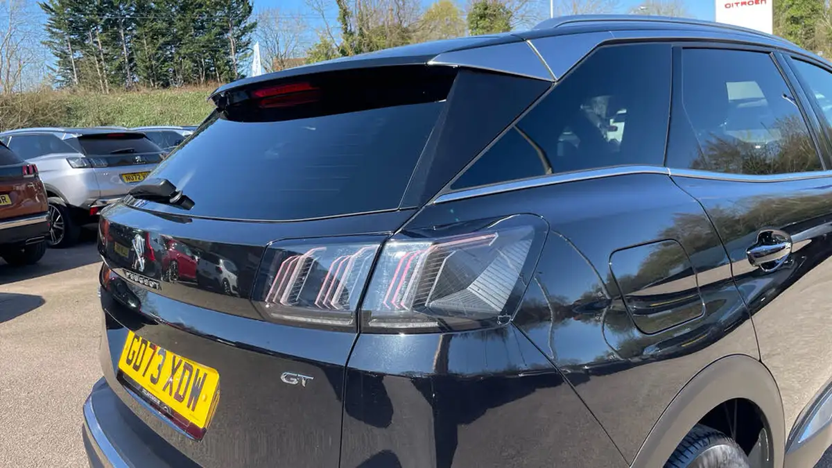 2024-peugeot-3008-suv-12-puretech-gt-136ps-hybrid-e-dsc6-big-44