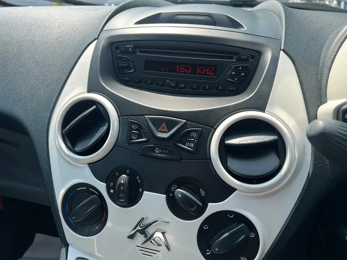 2016-ford-ka-12-zetec-white-edition-big-15
