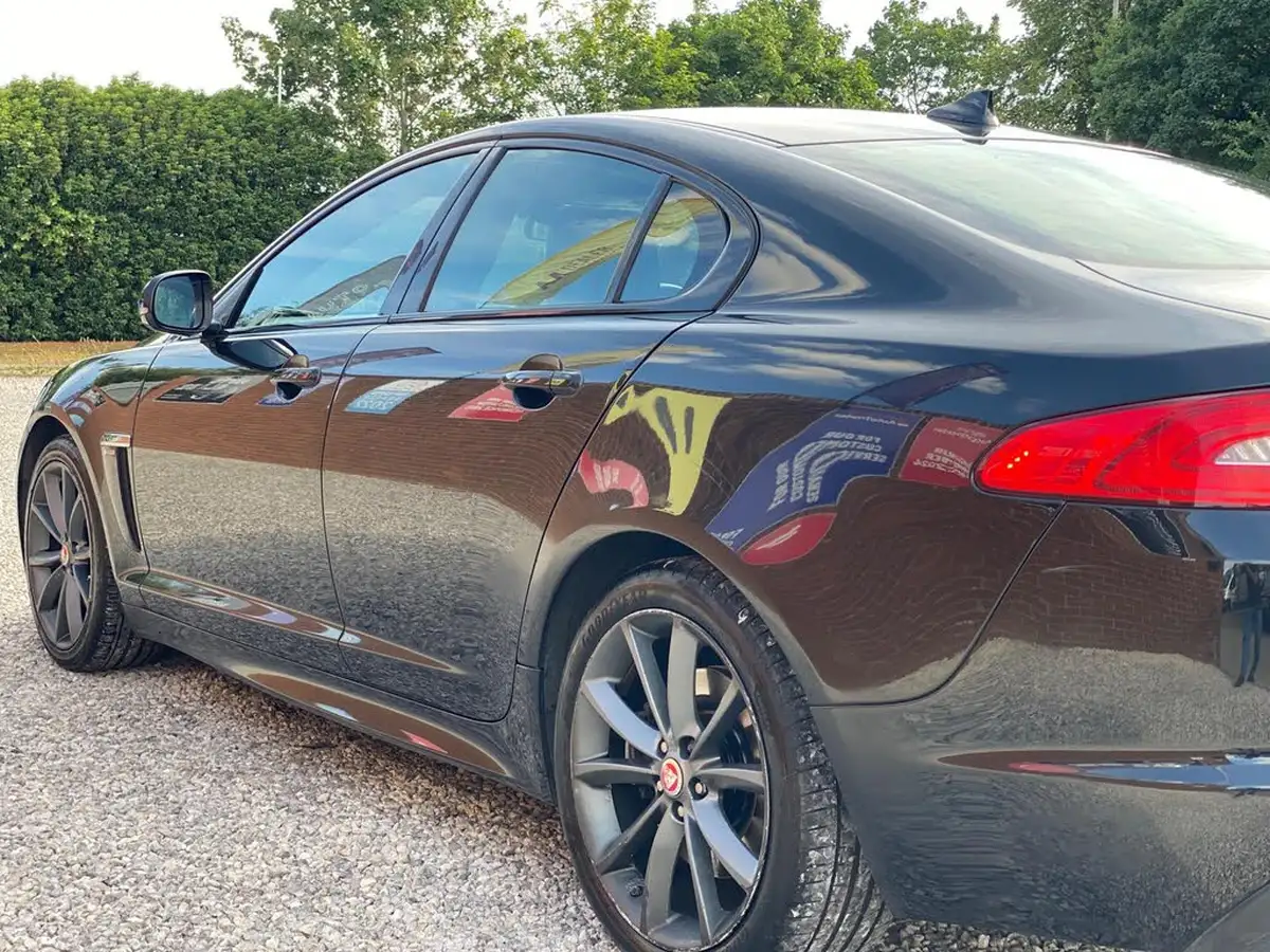 2014-jaguar-xf-22td-r-sport-200ps-saloon-4d-big-37