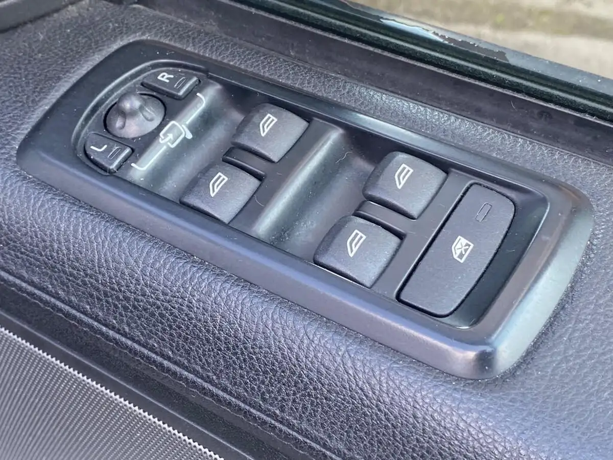 2010-land-rover-range-rover-sport-36td-hse-big-35
