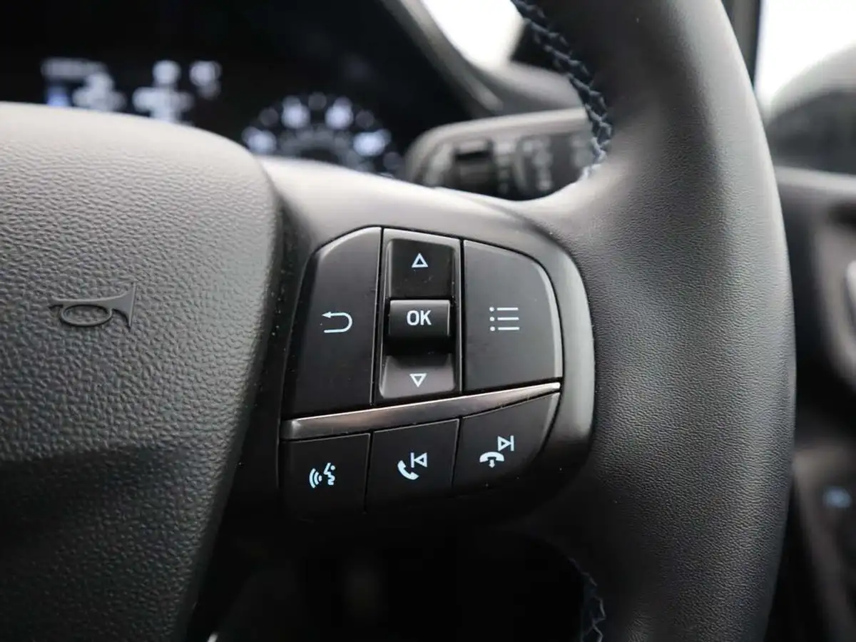 2022-ford-fiesta-10t-active-125ps-hybrid-mhev-powershift-big-35