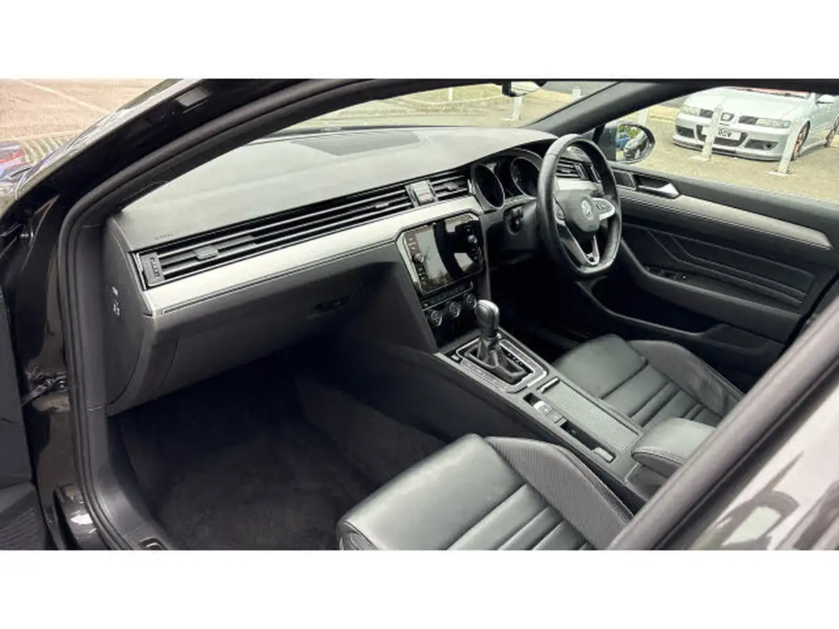2020-volkswagen-passat-15-tsi-r-line-saloon-4d-dsg-big-1
