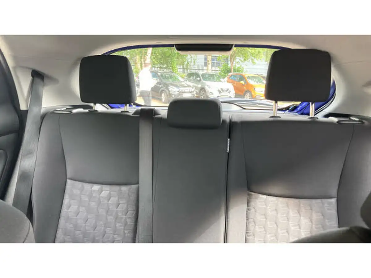2024-toyota-yaris-15-vvt-i-icon-big-14
