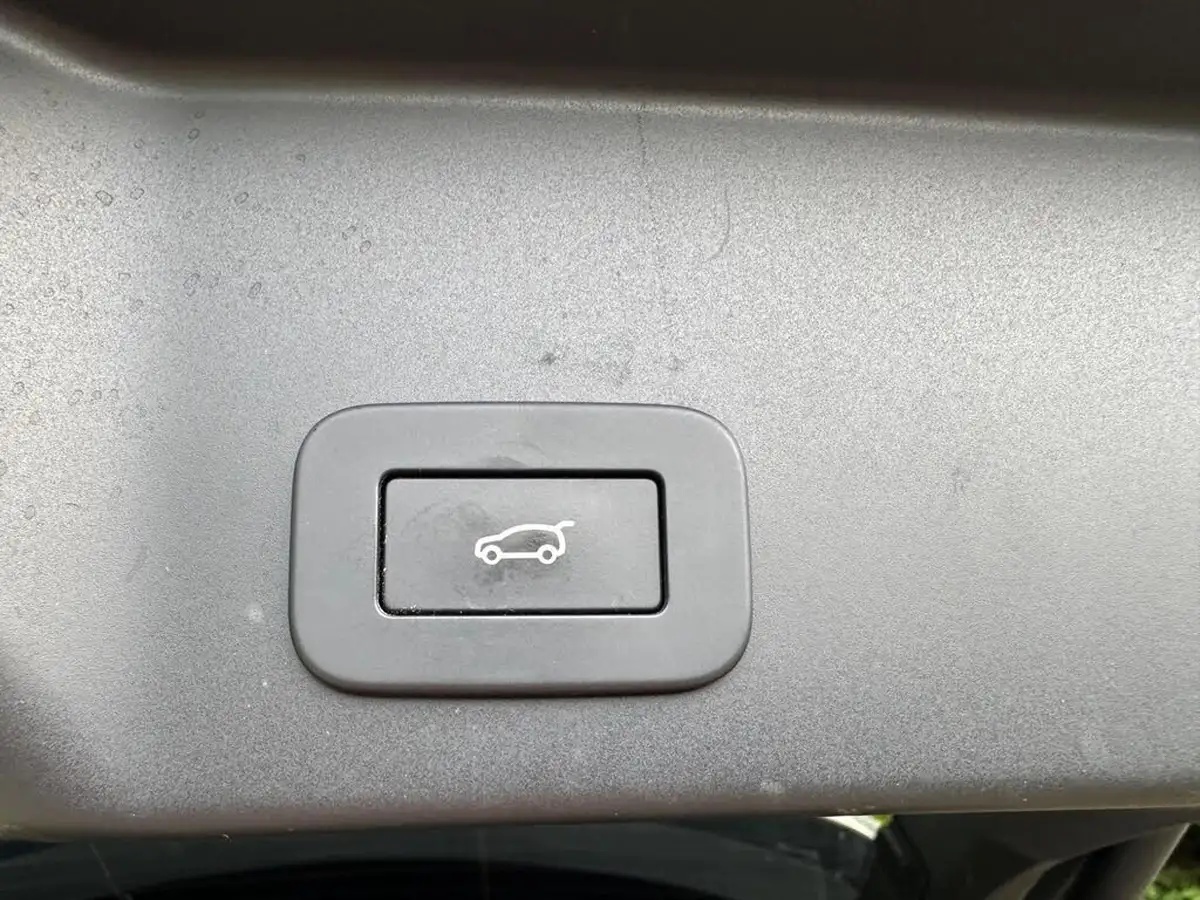 2022-land-rover-range-rover-evoque-20-d200-r-dynamic-hse-big-38