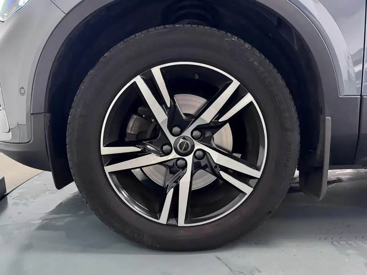 2023-volvo-xc40-20-b3-plus-big-52