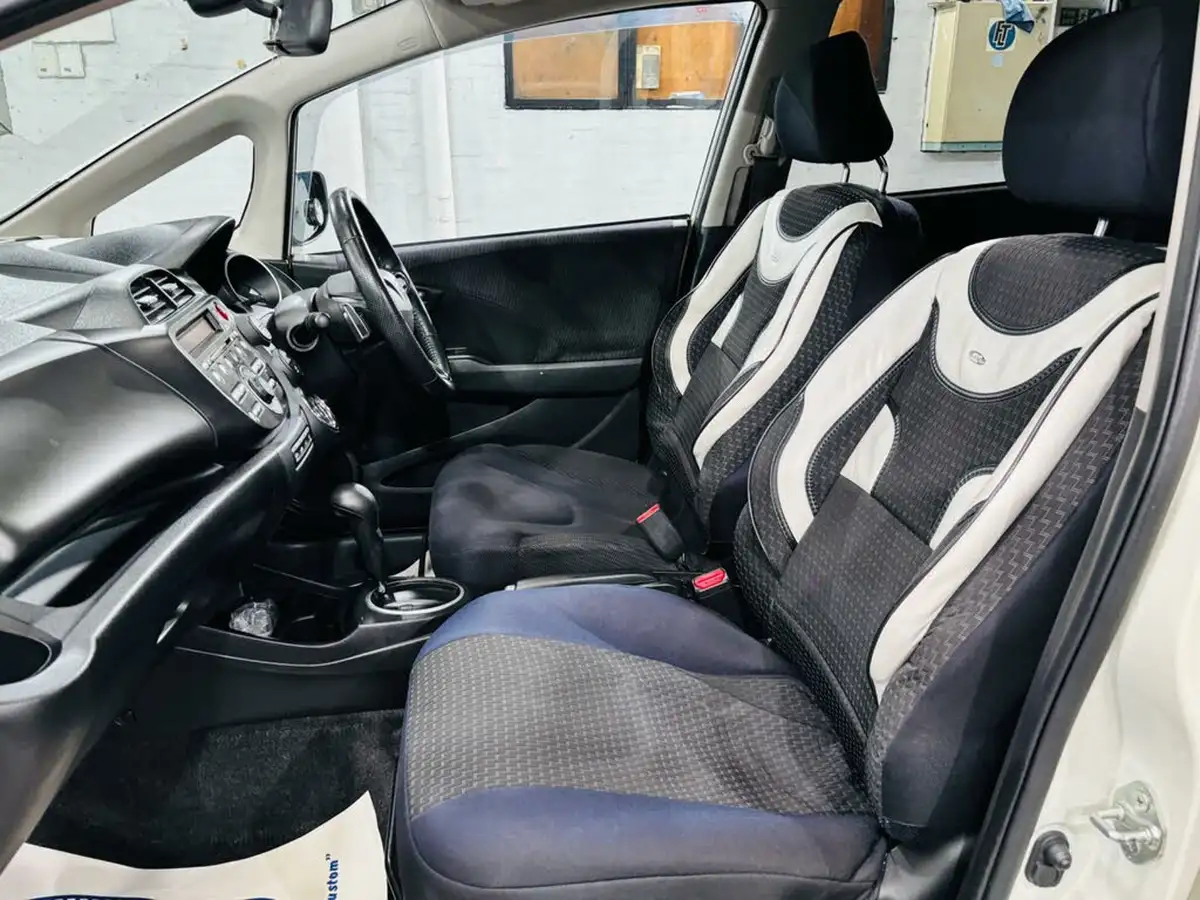 2012-honda-jazz-13-hs-big-13