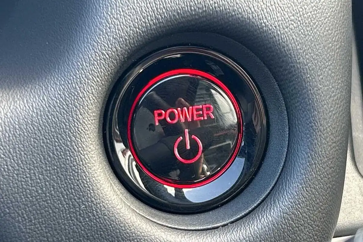 2025-honda-jazz-15-i-mmd-advance-big-28