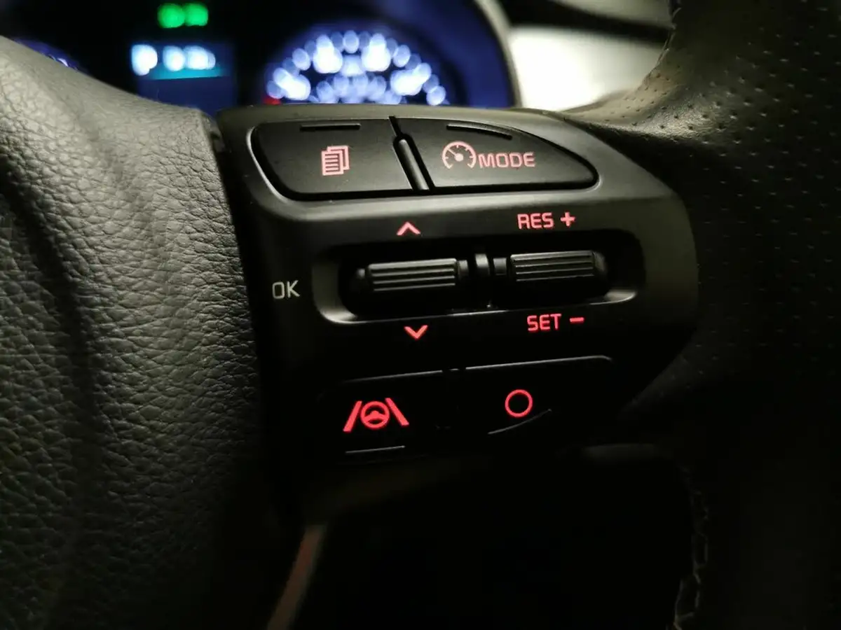 2021-kia-stonic-10-t-gdi-connect-dct-big-30