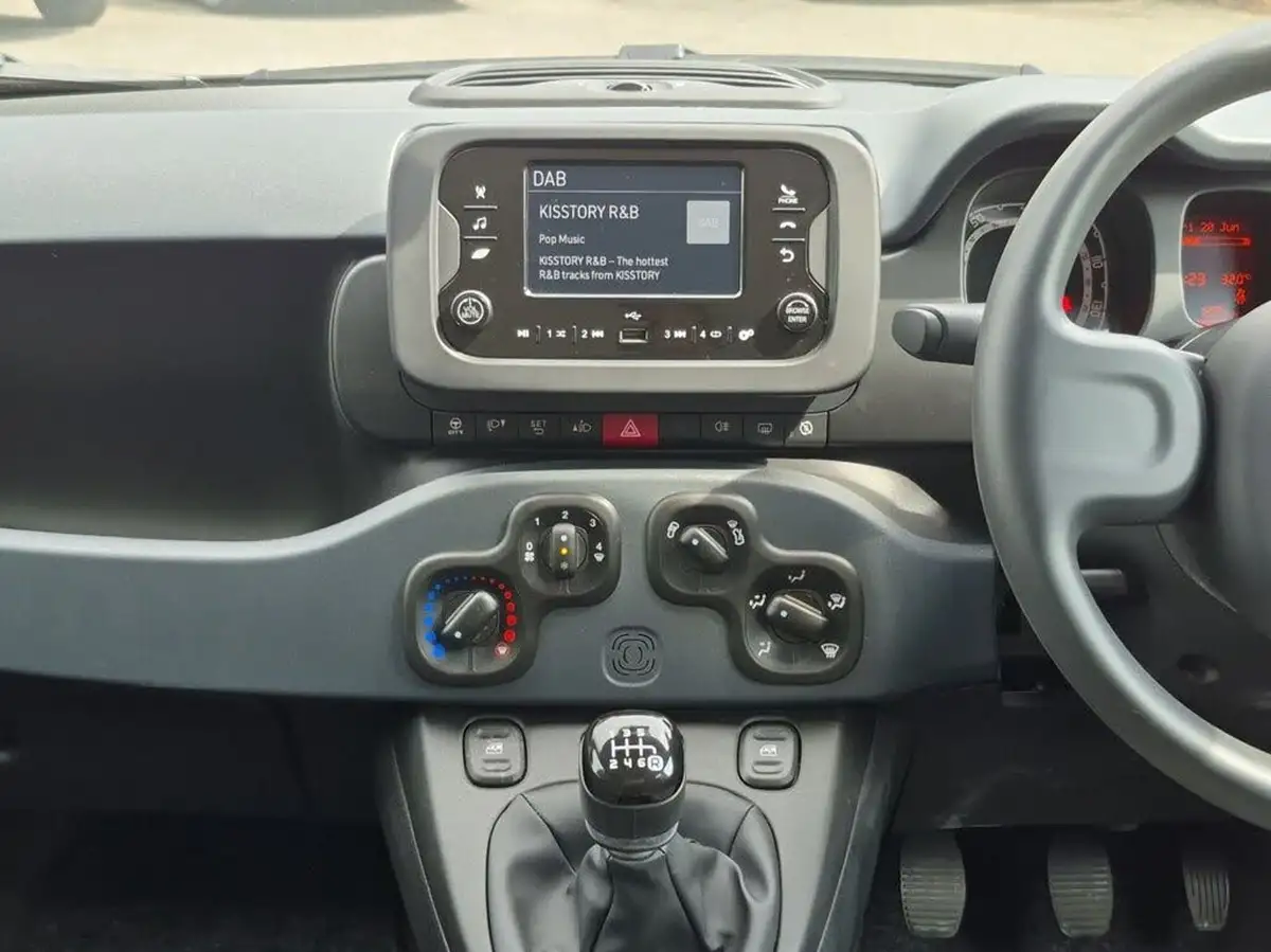 2023-fiat-panda-10-big-12