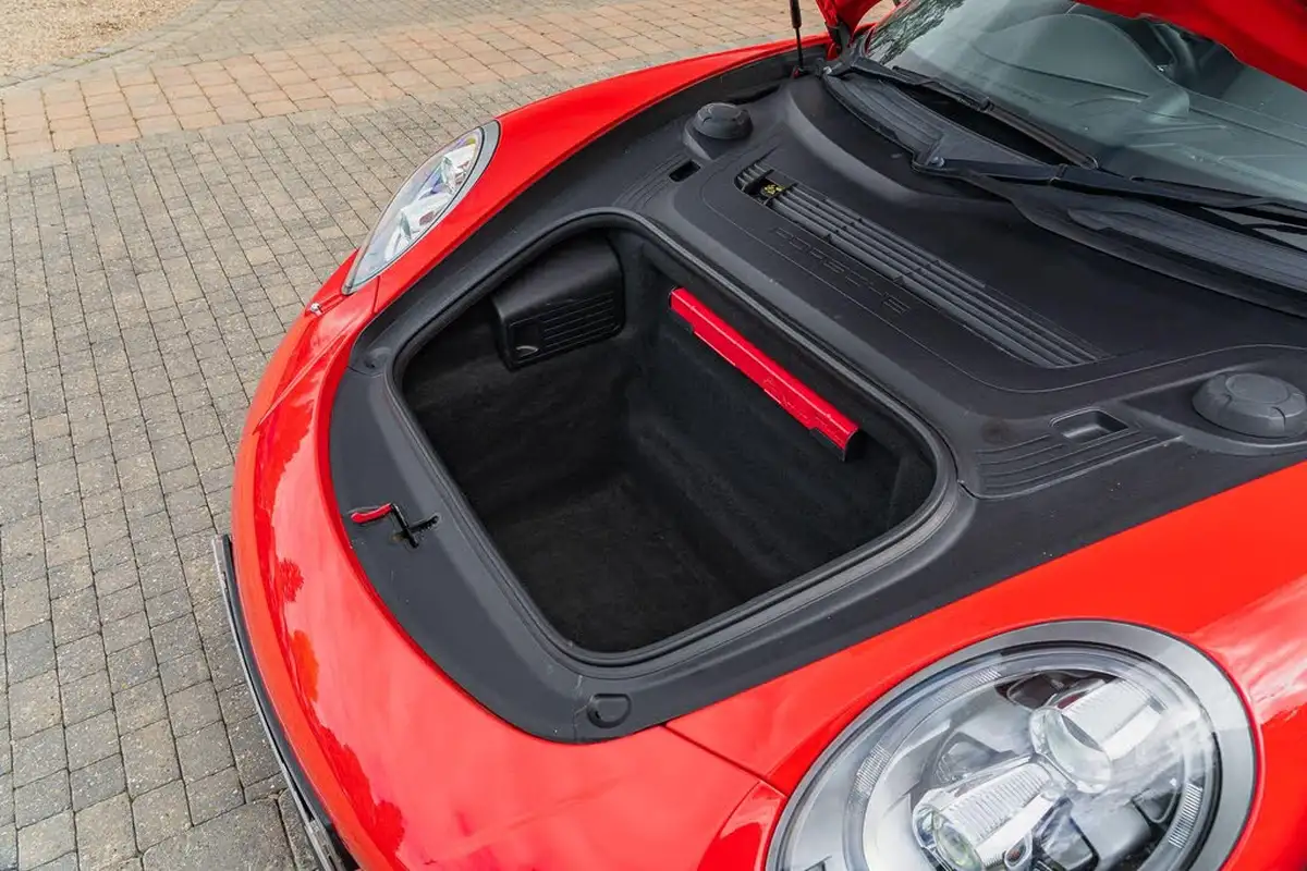 2016-porsche-911-30-carrera-s-coupe-pdk-big-9