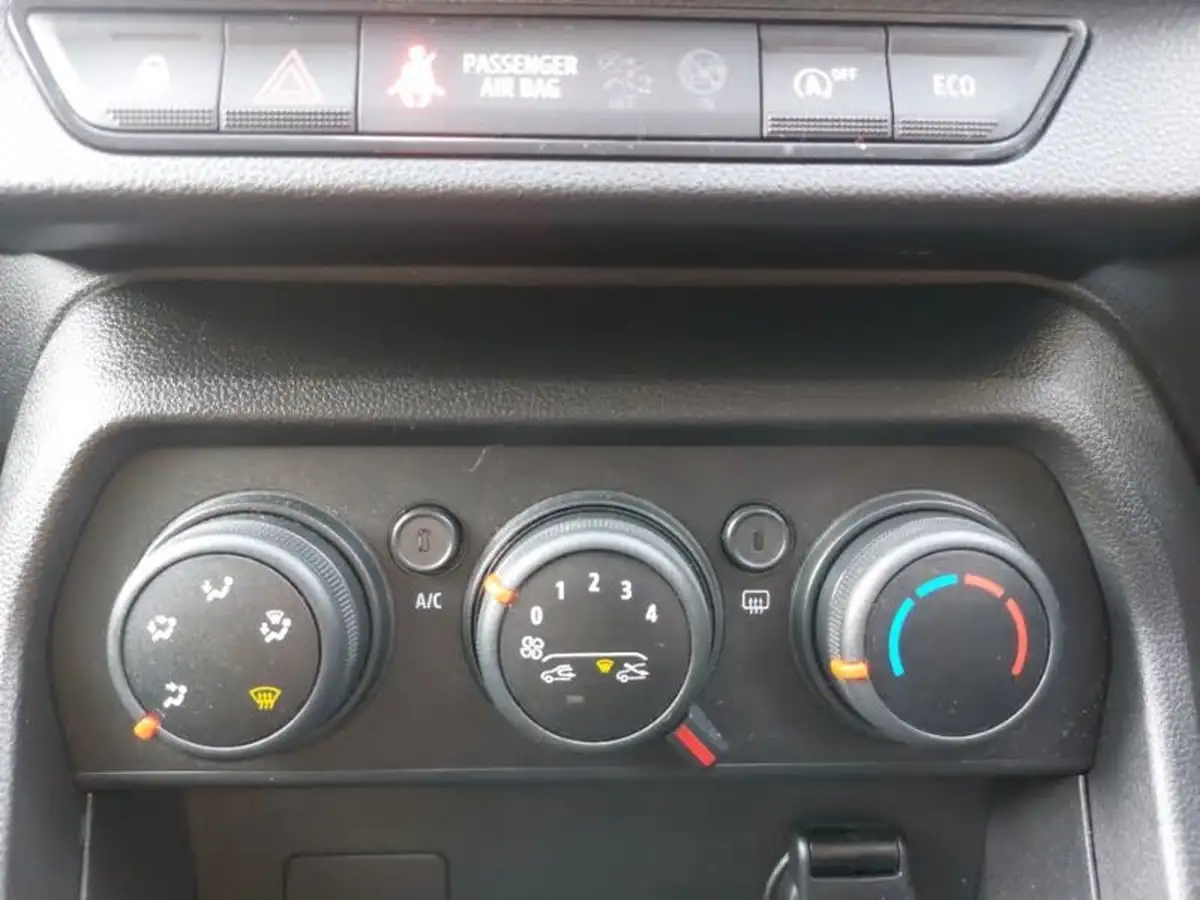 2022-dacia-sandero-stepway-10-tce-comfort-90bhp-big-14
