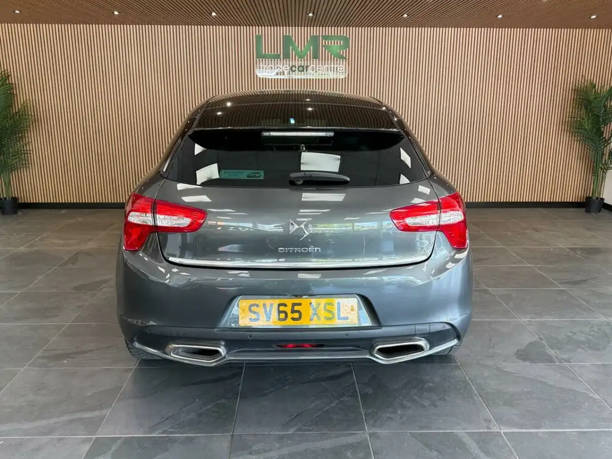 2015-citroen-ds5-16bluehdi-dstyle-big-6