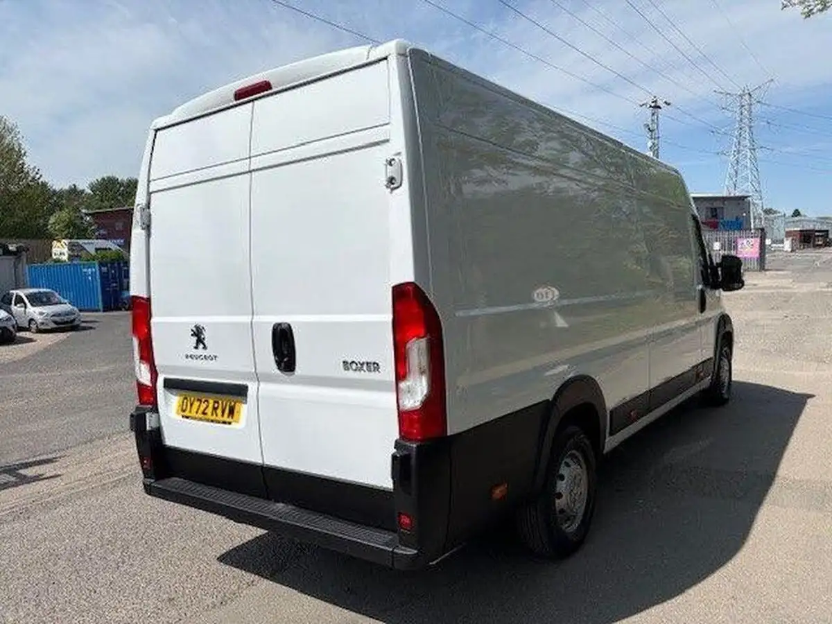 2022-peugeot-boxer-22-bluehdi-professional-435-l4-h2-big-6