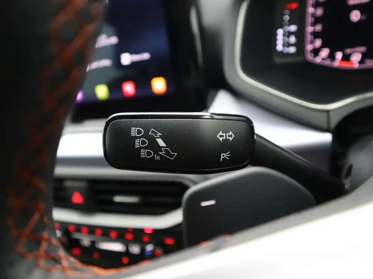 2022-seat-arona-15-tsi-fr-sport-big-30