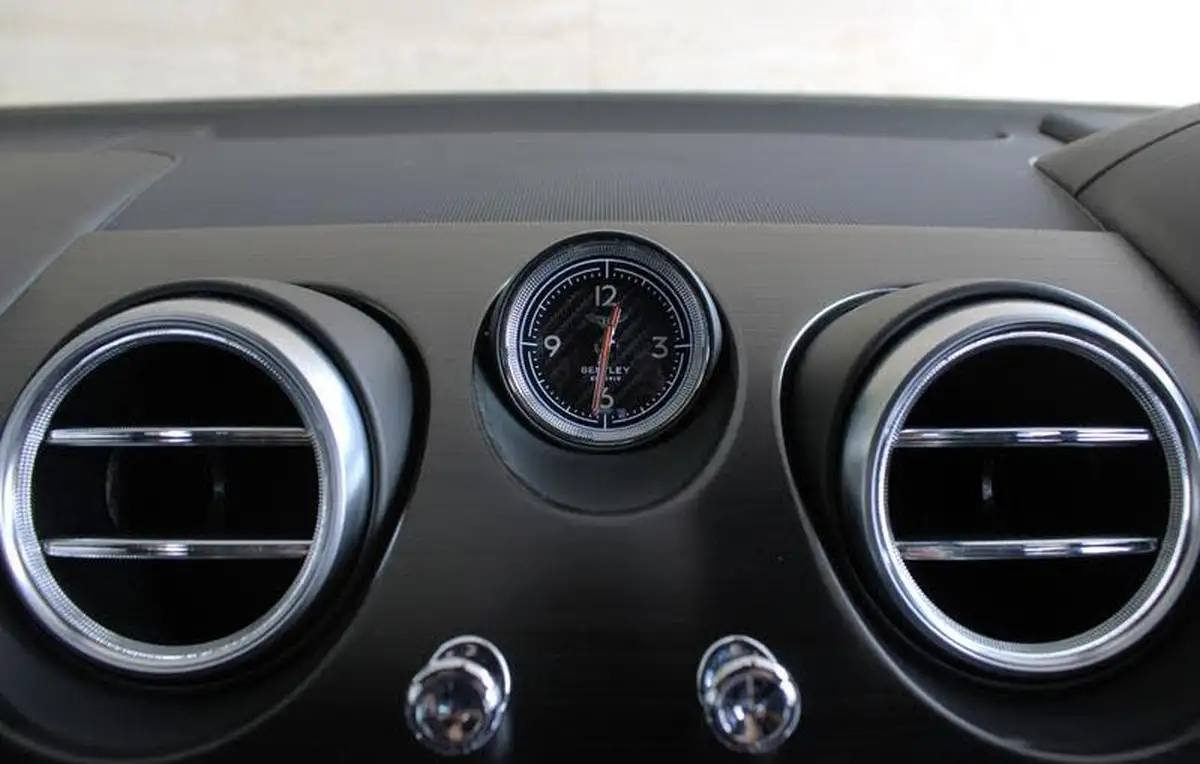2019-bentley-bentayga-60-w12-speed-big-35