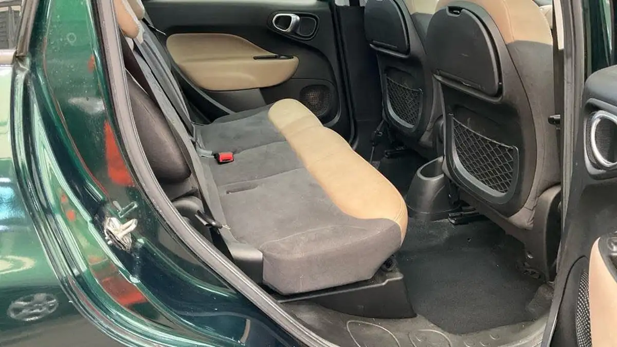 2013-fiat-500l-09-lounge-big-8
