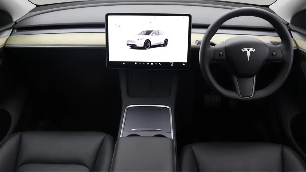2023-tesla-model-y-e-rwd-big-13