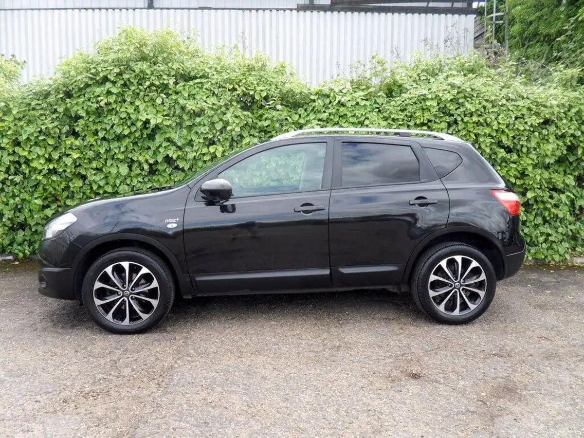 2012-nissan-qashqai-15td-n-tec-big-36
