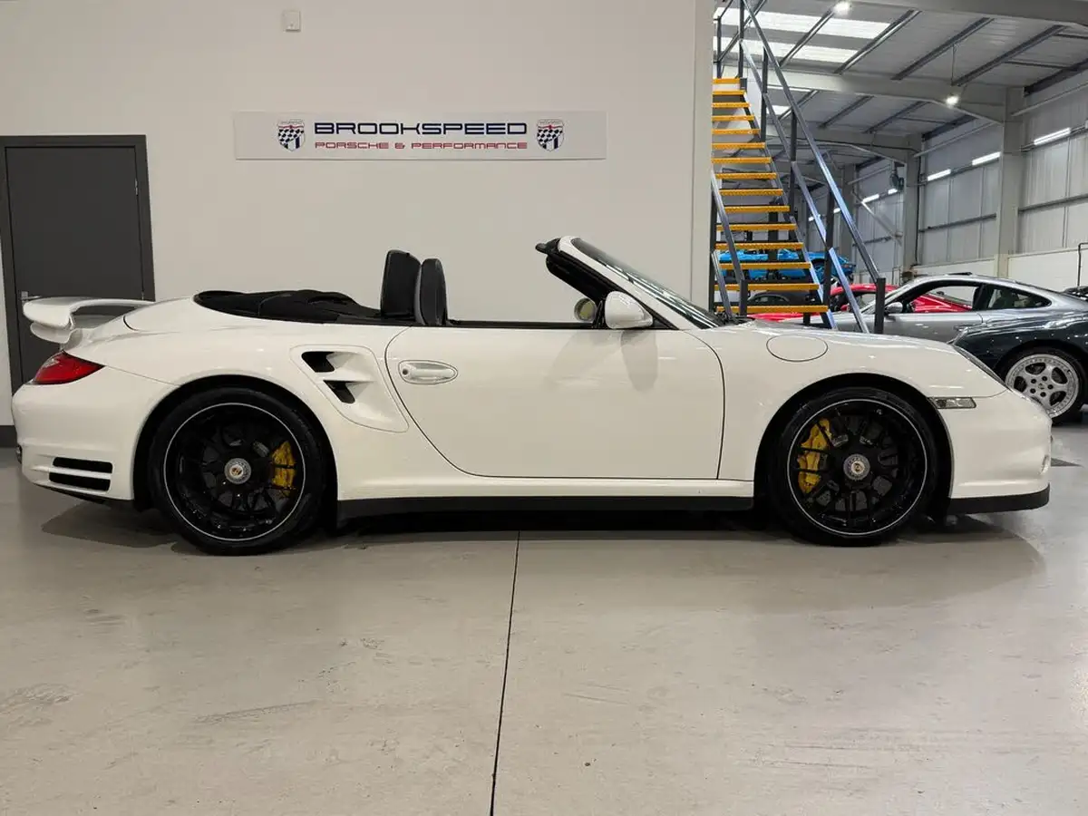 2010-porsche-911-38-turbo-s-cabriolet-big-1