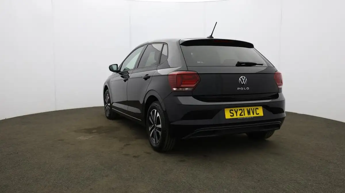 2021-volkswagen-polo-10-united-big-25