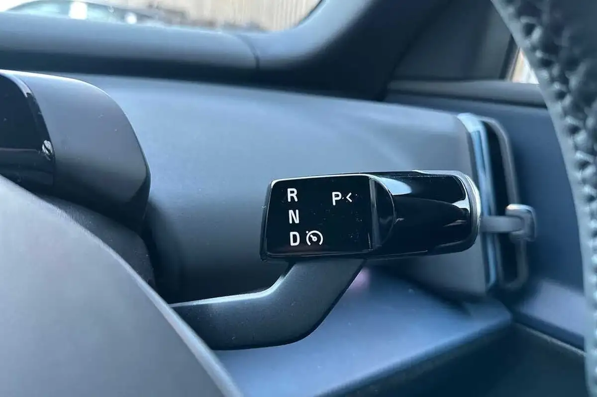 2024-volvo-ex30-e-single-motor-plus-extended-range-big-12