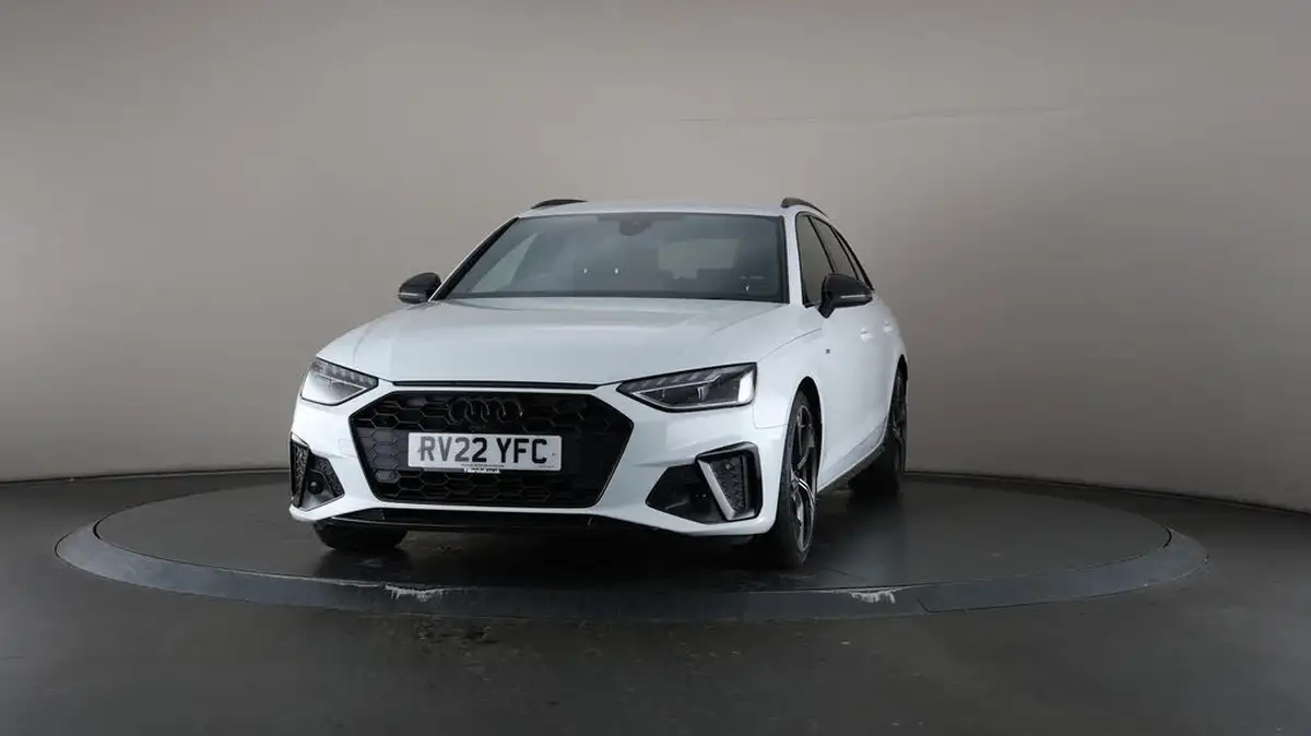 2022-audi-a4-avant-20-35-tfsi-black-edition-s-tronic-big-47