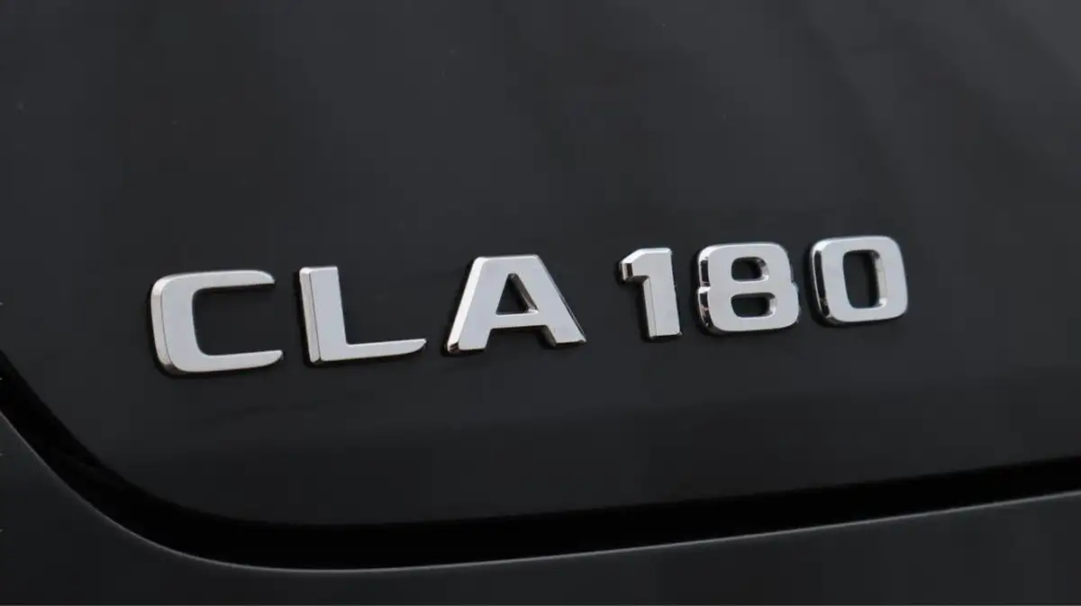 2022-mercedes-benz-cla-13-cla-180-amg-line-premium-plus-coupe-4d-big-21