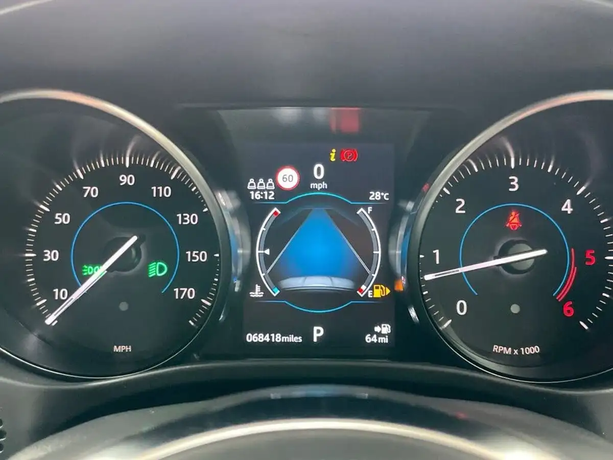 2019-jaguar-f-pace-20-i4d-r-sport-180ps-auto-big-36
