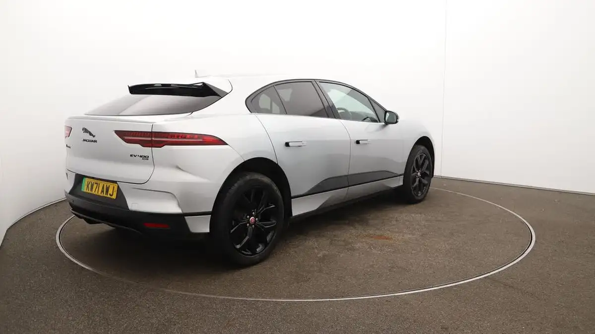 2022-jaguar-i-pace-ev400-hse-black-big-56
