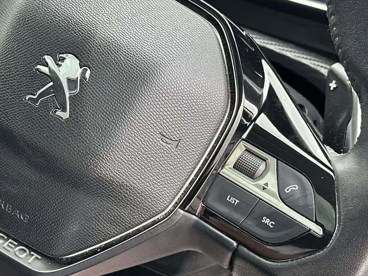 2020-peugeot-208-12-puretech-allure-100bhp-eat8-big-23