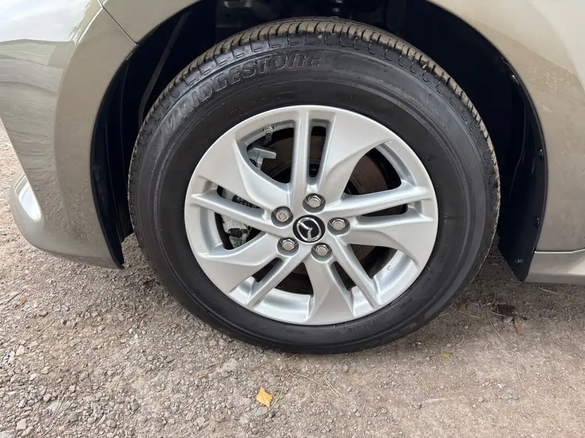 2023-mazda-mazda2-15-agile-big-6