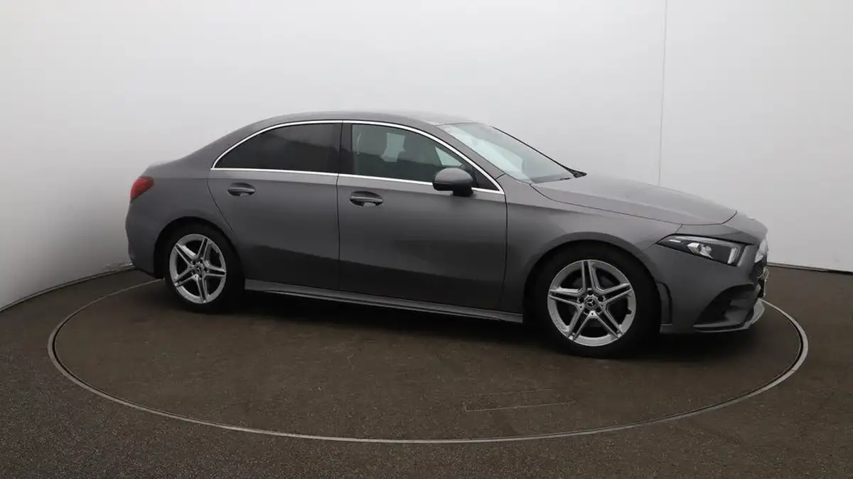 2020-mercedes-benz-a-class-13-a200-amg-line-saloon-4d-7g-dct-big-37