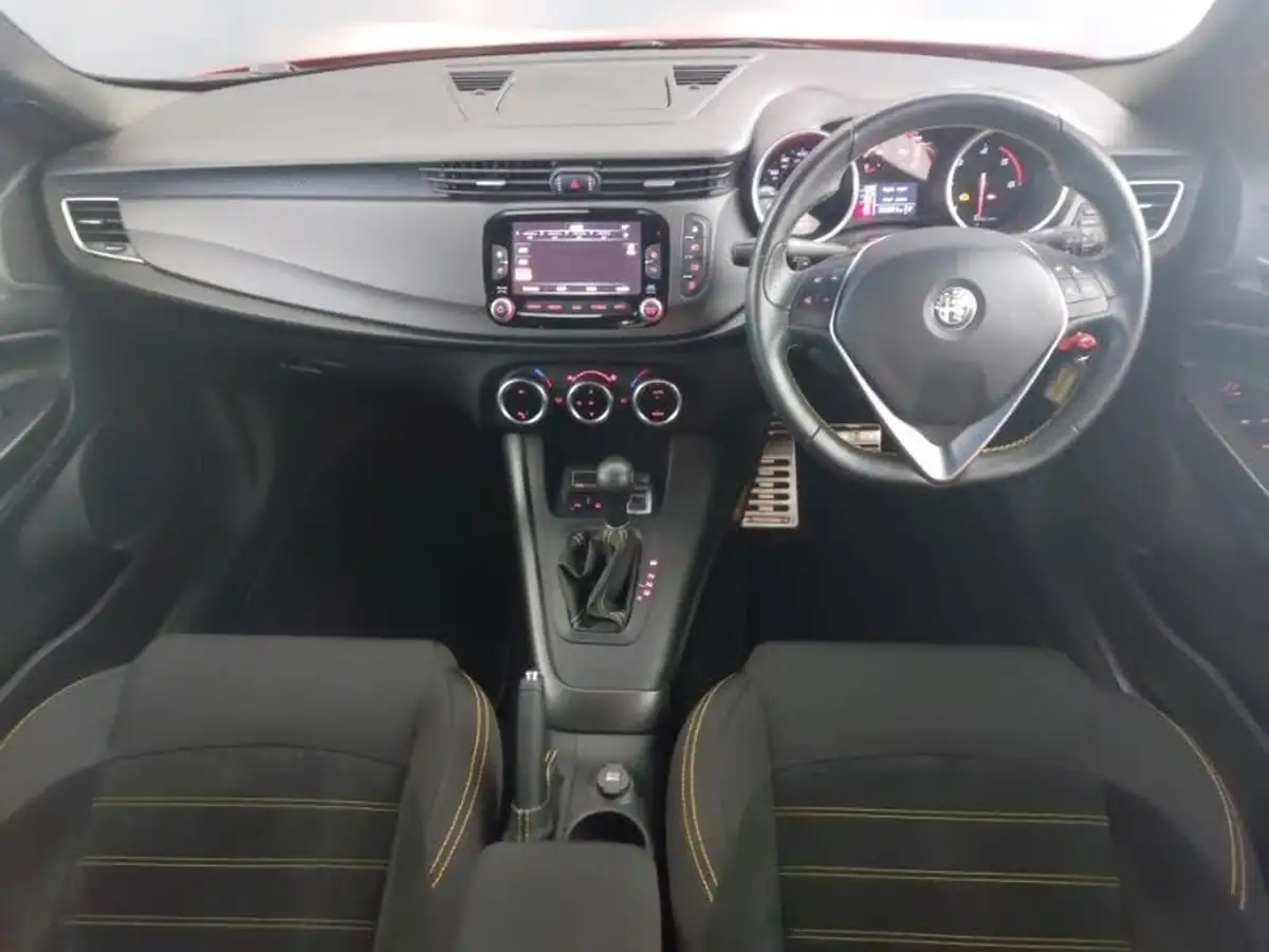 2019-alfa-romeo-giulietta-20jtdm-2-veloce-big-2