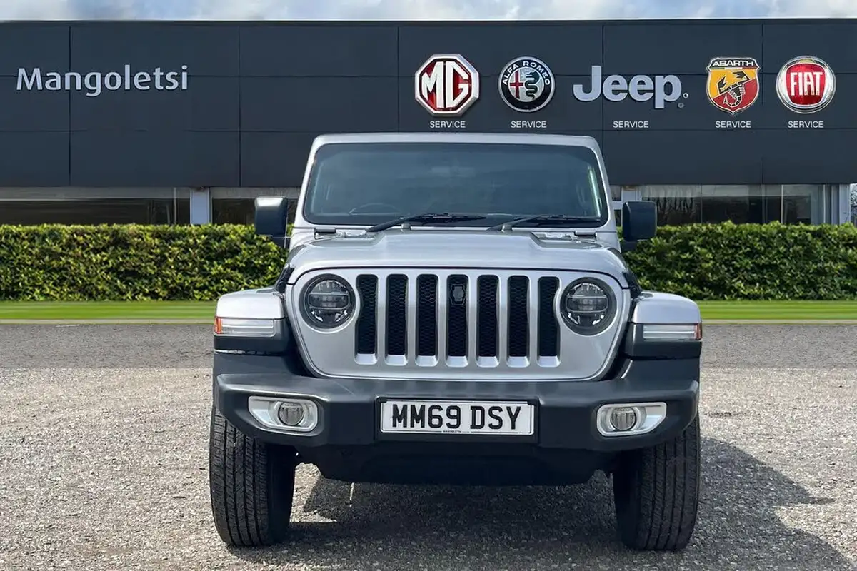 2019-jeep-wrangler-20-gme-sahara-hard-5d-big-7