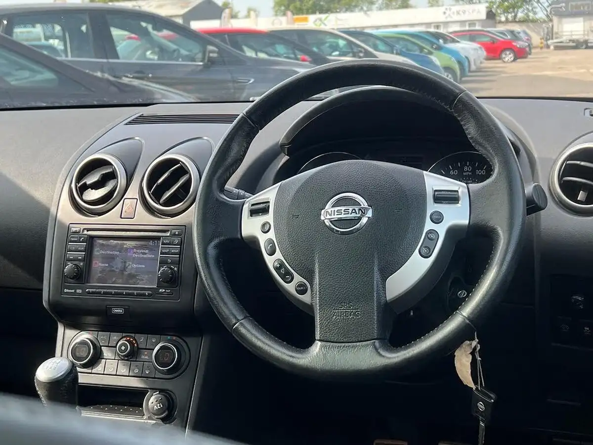 2013-nissan-qashqai-16td-360-big-24