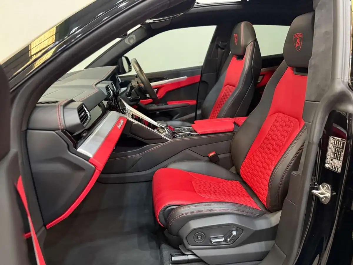 2019-lamborghini-urus-40-no-trim-big-13