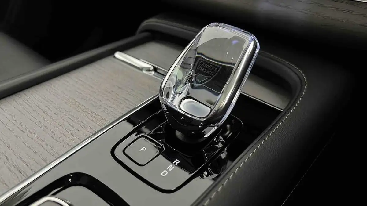 2024-volvo-xc90-20-t8-ultimate-dark-big-48