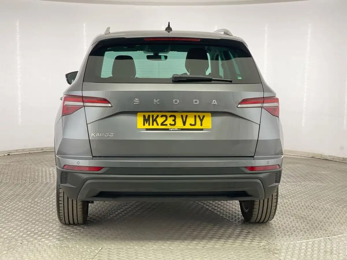 2023-skoda-karoq-15-tsi-se-l-big-5