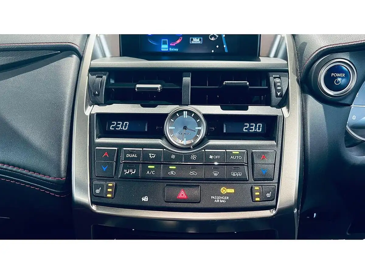2016-lexus-nx-300h-25-f-sport-big-12