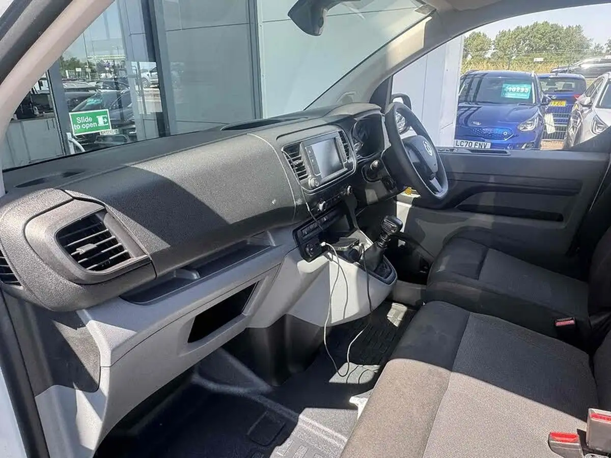 2022-vauxhall-vivaro-20td-3100-l1h1-dynamic-big-22