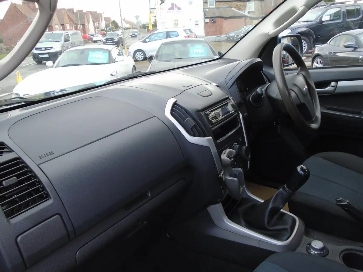 2013-isuzu-d-max-25td-eiger-big-7
